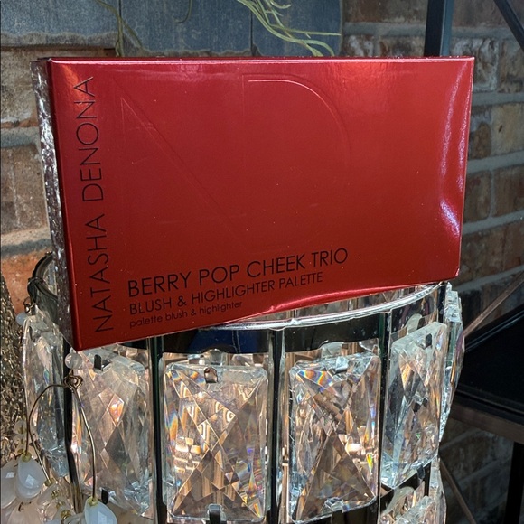 NATASHA DENONA ~ BERRY POP CHEEK TRIO BLUSH & HIGHLIGHTER PALETTE Cream & Powder - Picture 6 of 14